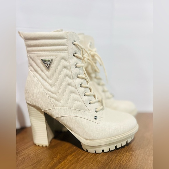 Guess women’s boots size 7 1/2 like new - Picture 1 of 17